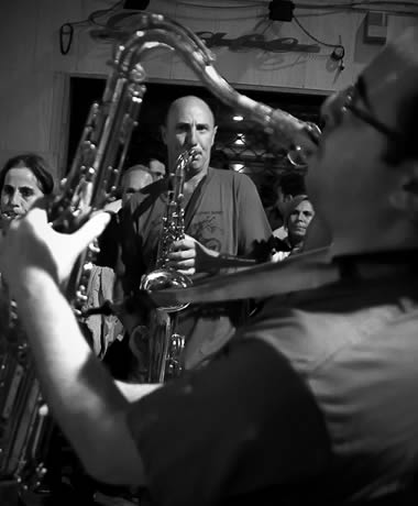  Tinto Brass Marching Band